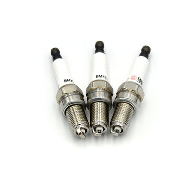 কেনা Generator Igniton Spark Parts Spark Plug BM7STC Replace NGK 748 BPM7A Spark Plug অনলাইনে উৎপাদন